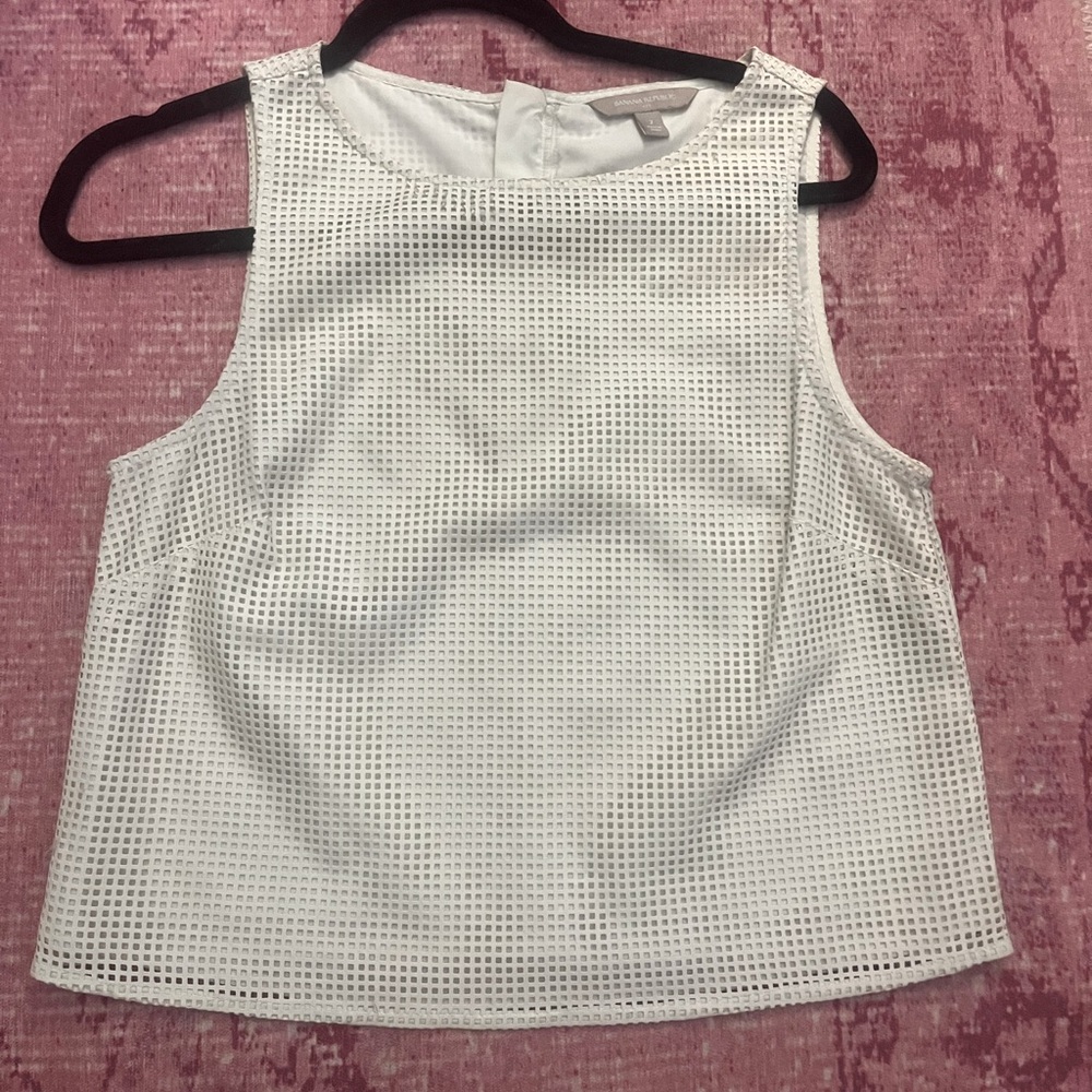 Never used Banana Republic perforated crop top in white size 2
